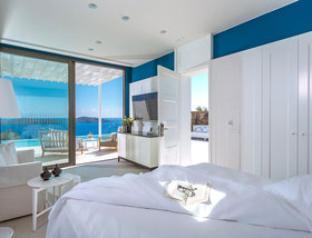 Elounda Gulf Villas and Suites